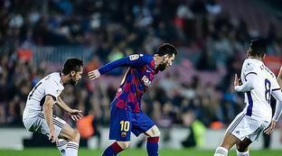 他在关键时 他在关键时